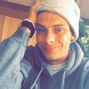 Meet your Posher, Zachary